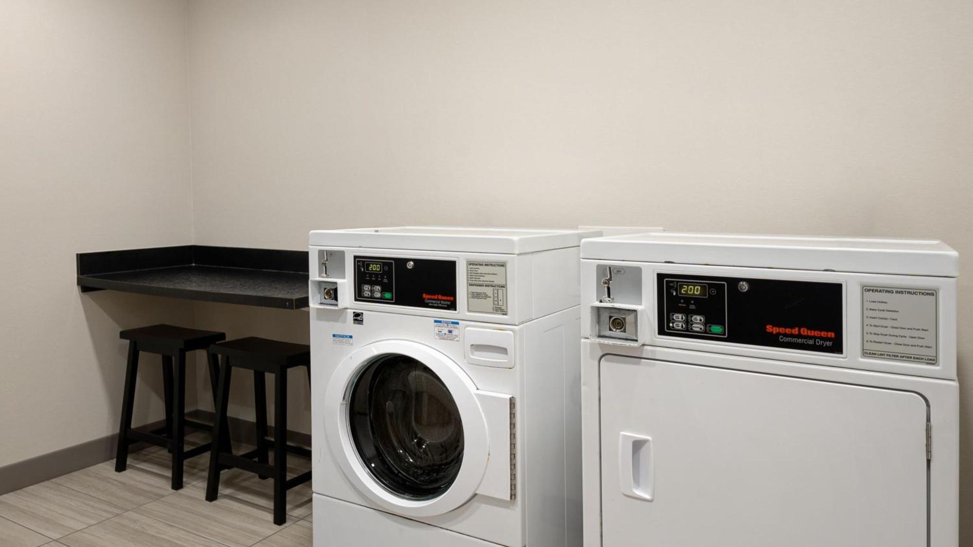 Holiday Inn Express Richmond By Ihg Εξωτερικό φωτογραφία