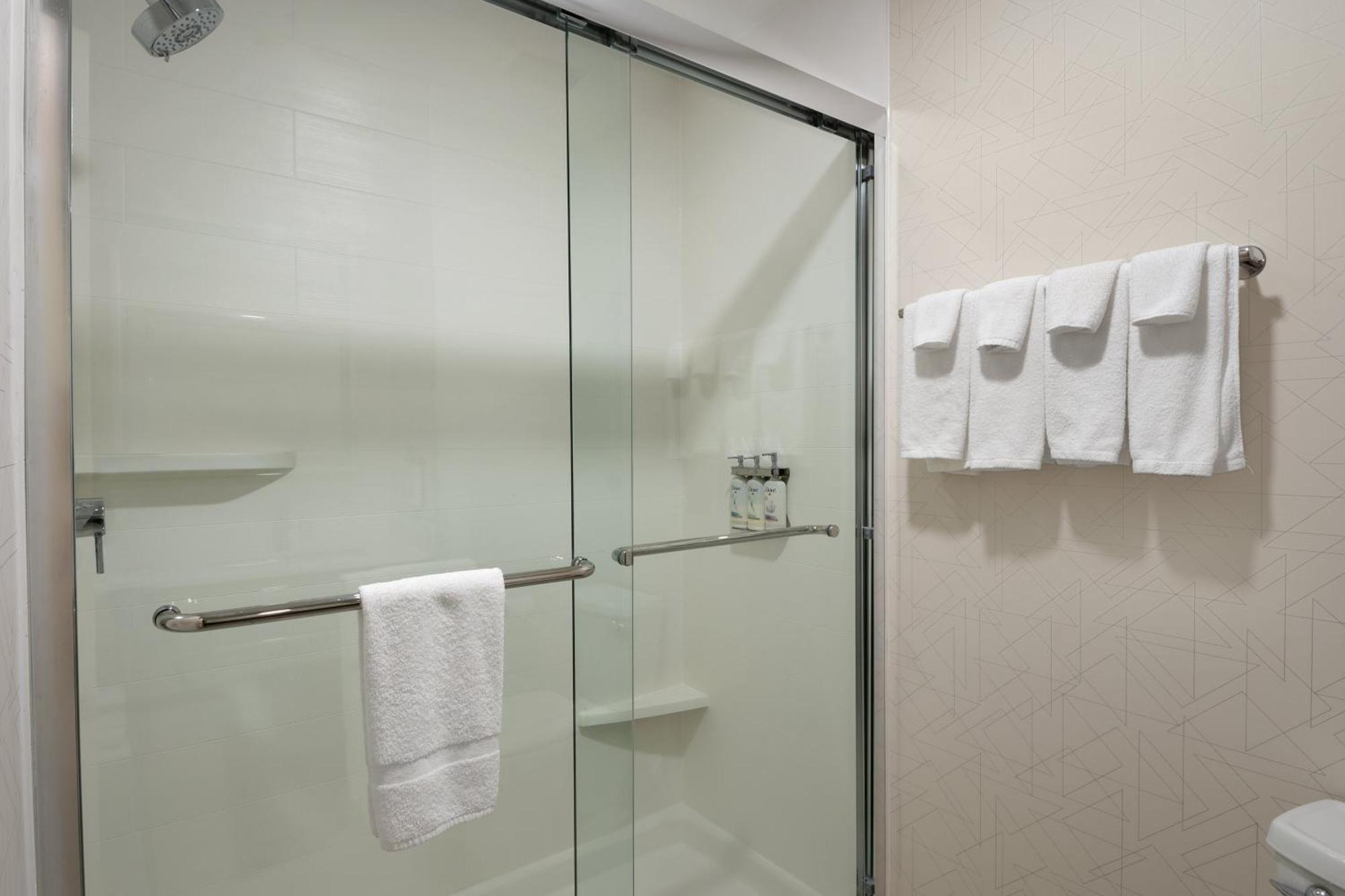 Holiday Inn Express Richmond By Ihg Εξωτερικό φωτογραφία
